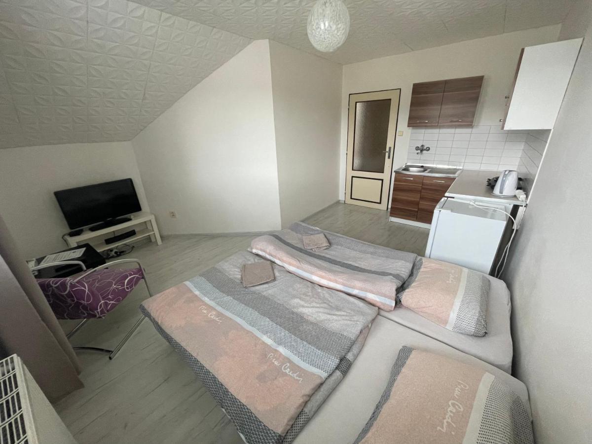 Penzion Ad0Lfovice Jesenik Bagian luar foto